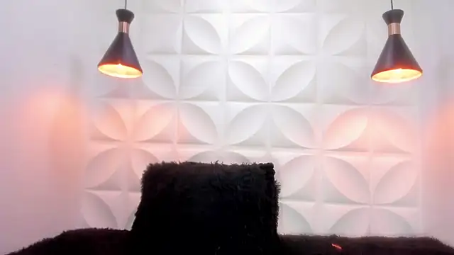 valeriecute18 online show from March 26, 11:32 pm