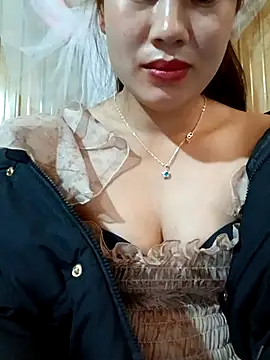 Snapshot of mayni012314 chatting on December 21, 6:20 am mayni012314 online show from December 21, 6:20 am