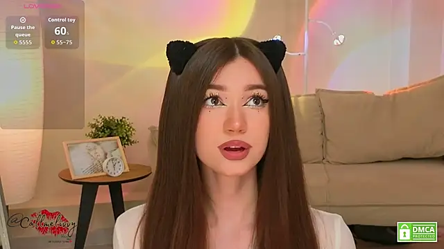 Snapshot of oliviaah_ chatting on February 4, 2:56 pm oliviaah online show from February 4, 2:56 pm