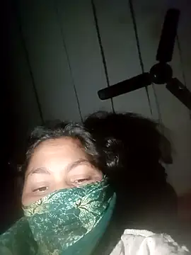 Snapshot of Pooja125599 chatting on January 5, 11:30 pm Pooja125599 online show from January 5, 11:30 pm