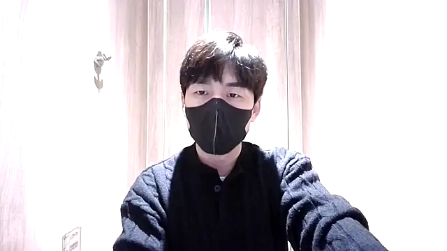 Snapshot of kimze7 chatting on January 14, 7:14 am kimze7 online show from January 14, 7:14 am