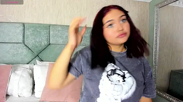 NaomySakura online show from January 16, 7:40 pm