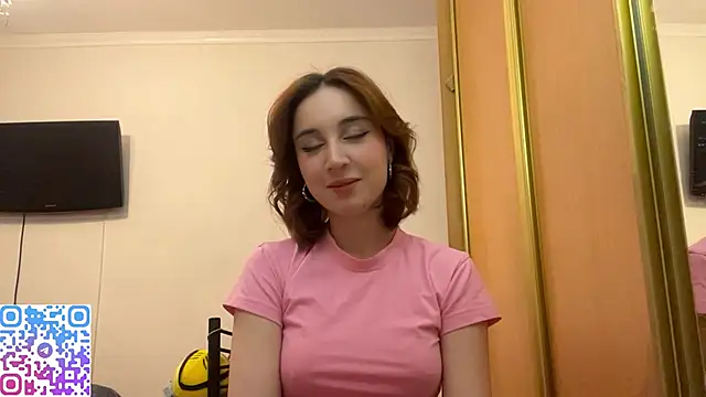 StacieLaudadio online show from December 15, 2:10 pm