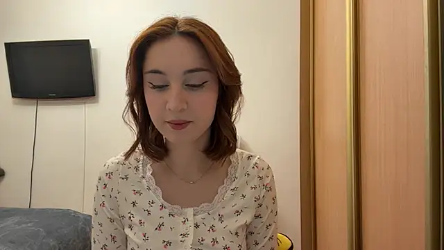 StacieLaudadio online show from January 13, 5:02 am