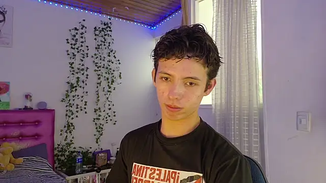 Snapshot of Dani_Dancer chatting on June 21, 8:11 pm Dani Dancer online show from June 21, 8:11 pm