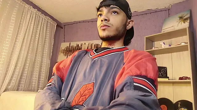 Snapshot of kingdani_hot chatting on February 10, 11:47 am kingdani hot online show from February 10, 11:47 am