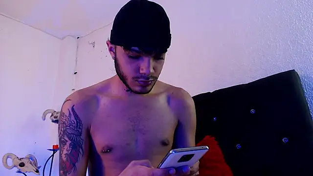 Snapshot of kingdani_hot chatting on February 22, 2:13 am kingdani hot online show from February 22, 2:13 am