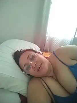 Nini Love  online show from February 8, 3:15 pm