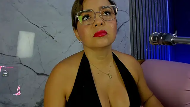 Snapshot of shayra_boobs2 chatting on July 14, 8:47 pm shayra boobs2 online show from July 14, 8:47 pm