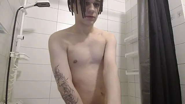 Snapshot of PeachTree chatting on February 21, 9:49 pm PeachTree online show from February 21, 9:49 pm