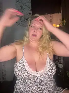 JenniferCarmen online show from February 4, 6:03 pm