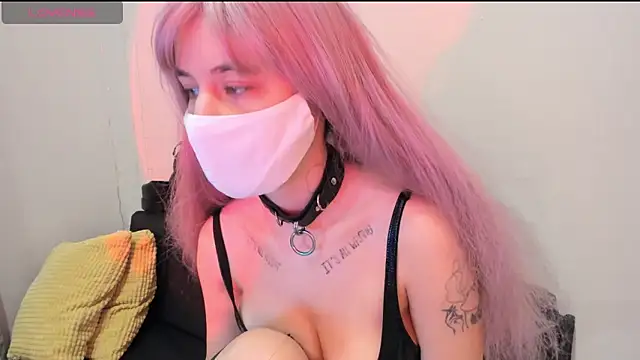 DELAYLALEAA online show from January 19, 4:33 pm