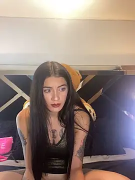 Snapshot of Moon_Magic666 chatting on March 12, 9:43 pm Moon Magic666 online show from March 12, 9:43 pm