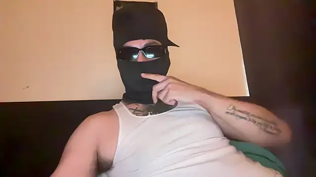 Snapshot of angelblanco chatting on April 28, 10:59 pm angelblanco online show from April 28, 10:59 pm