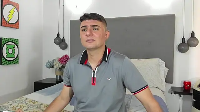 Snapshot of AndrethMuller chatting on April 24, 6:21 pm AndrethMuller online show from April 24, 6:21 pm
