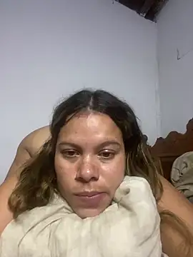 Snapshot of HunterPOV chatting on February 17, 2:41 am HunterPOV online show from February 17, 2:41 am