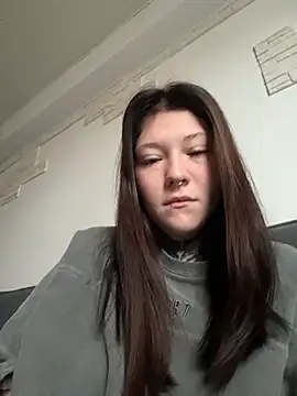 FionaMurr online show from April 14, 12:05 am