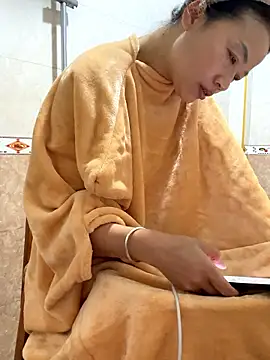 Snapshot of cmvoo chatting on March 3, 7:14 am cmvoo online show from March 3, 7:14 am