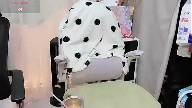 Yvonne-07 online show from March 10, 4:01 pm