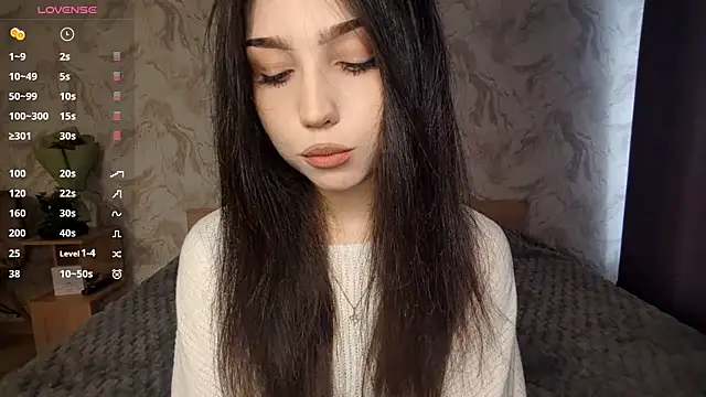 Qwami Amie online show from April 4, 9:29 am