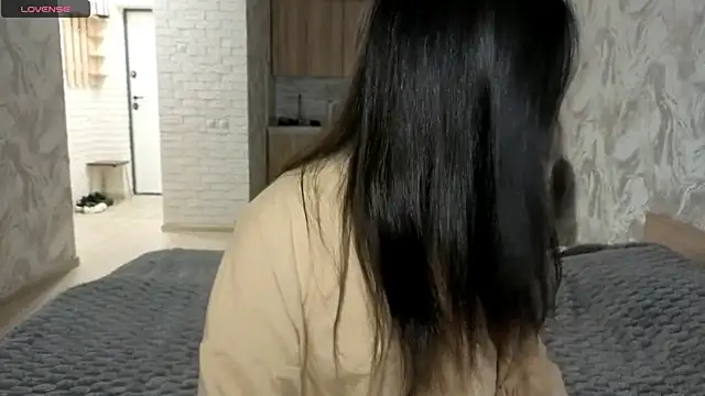 Snapshot of Qwami_Amie chatting on May 22, 3:02 am Qwami Amie online show from May 22, 3:02 am