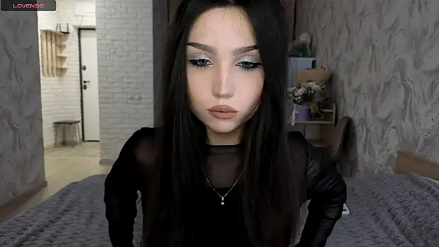 Snapshot of Qwami_Amie chatting on June 1, 10:50 am Qwami Amie online show from June 1, 10:50 am
