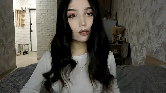 Snapshot of Qwami_Amie chatting on June 14, 8:27 am Qwami Amie online show from June 14, 8:27 am