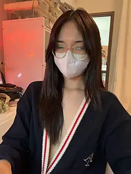 mimichannn99 online show from April 5, 9:28 am