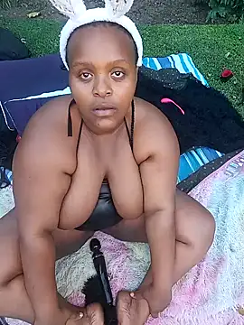 ChoklitBerryXX online show from April 2, 3:31 pm