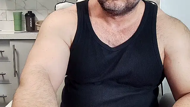 Snapshot of WildJohn_XX chatting on February 9, 8:35 pm WildJohn XX online show from February 9, 8:35 pm