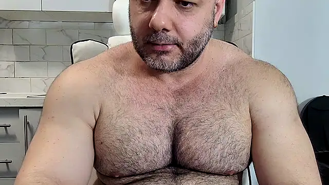 Snapshot of WildJohn_XX chatting on February 10, 8:57 pm WildJohn XX online show from February 10, 8:57 pm