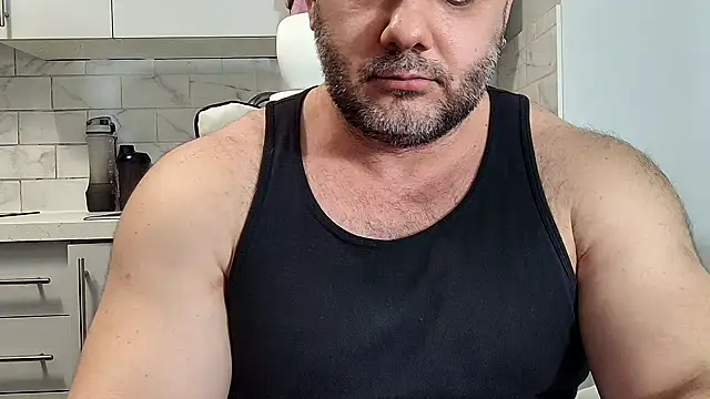 Snapshot of WildJohn_XX chatting on February 11, 8:25 pm WildJohn XX online show from February 11, 8:25 pm