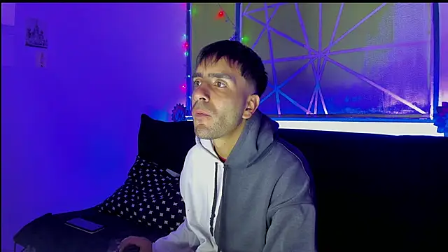 Snapshot of Lord_Apolo chatting on February 14, 12:24 pm Lord Apolo online show from February 14, 12:24 pm