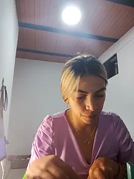 Evangeline Bonnet online show from March 22, 1:42 am