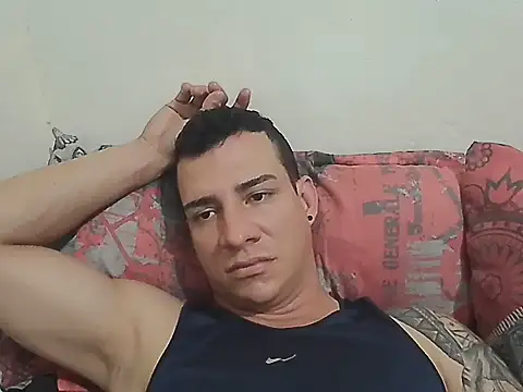Snapshot of tuenfermerofavorito06 chatting on January 13, 5:29 pm tuenfermerofavorito06 online show from January 13, 5:29 pm