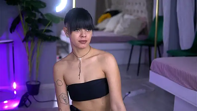 Snapshot of AnneFaris chatting on January 9, 4:59 am AnneFaris online show from January 9, 4:59 am