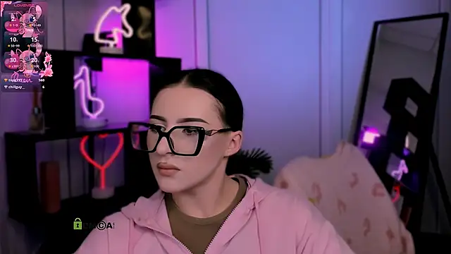 Snapshot of alia_skay chatting on February 9, 12:25 am alia skay online show from February 9, 12:25 am