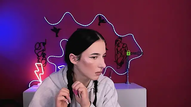 alia skay online show from June 3, 8:36 pm