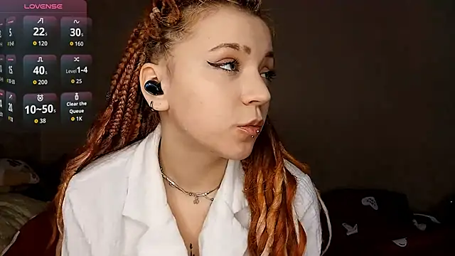 NoMoreCIothes online show from January 10, 9:55 am