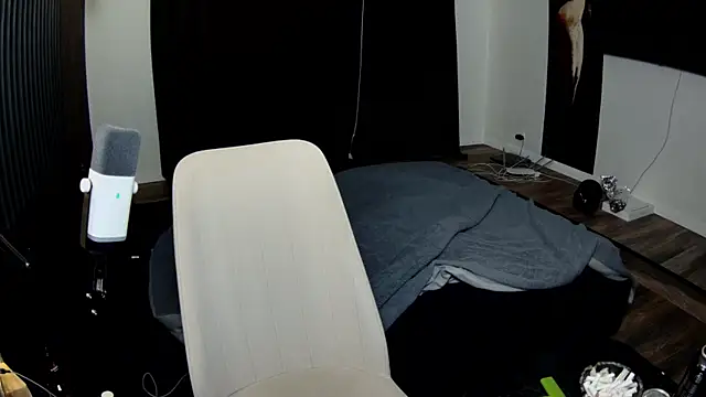 Snapshot of Nicole_Pars chatting on March 3, 5:24 am Nicole Pars online show from March 3, 5:24 am