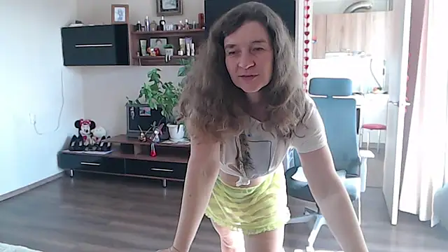 Snapshot of SofiaBoone chatting on February 24, 8:45 am SofiaBoone online show from February 24, 8:45 am