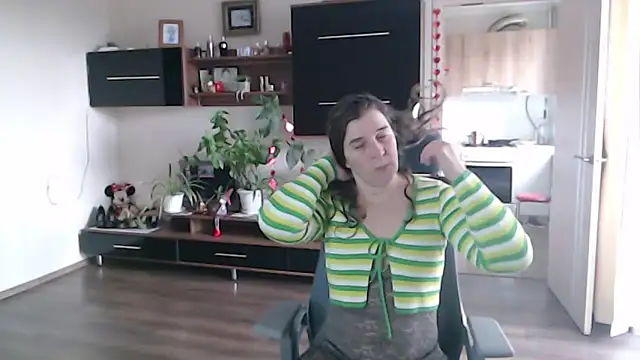 Snapshot of SofiaBoone chatting on February 27, 8:03 am SofiaBoone online show from February 27, 8:03 am