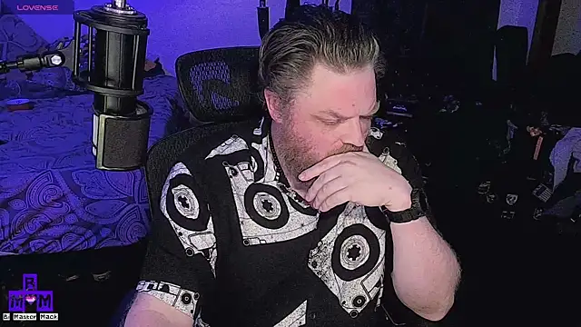 Bi Master Mack online show from April 3, 5:16 am