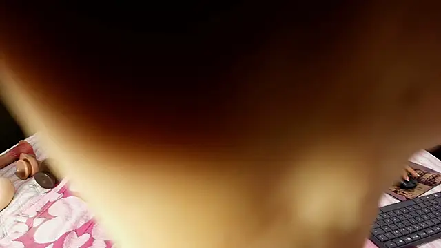 Snapshot of _cataleya_0_0 chatting on April 4, 1:04 am cataleya 0 0 online show from April 4, 1:04 am