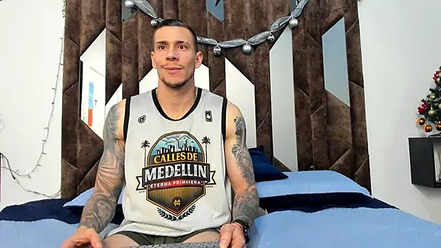 Snapshot of J_king__ chatting on January 5, 9:29 pm J king online show from January 5, 9:29 pm