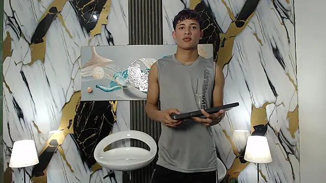 Snapshot of YOUNG_GUYS1 chatting on February 14, 1:35 am YOUNG GUYS1 online show from February 14, 1:35 am