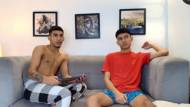 HORNY PRETTY online show from April 14, 7:20 pm