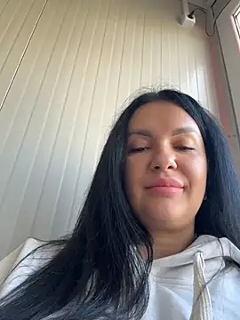 MeganBlueq online show from January 7, 11:45 am