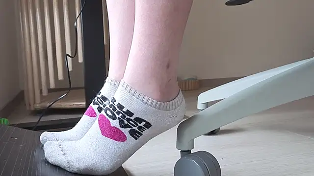 Feetbeth online show from February 6, 7:28 pm