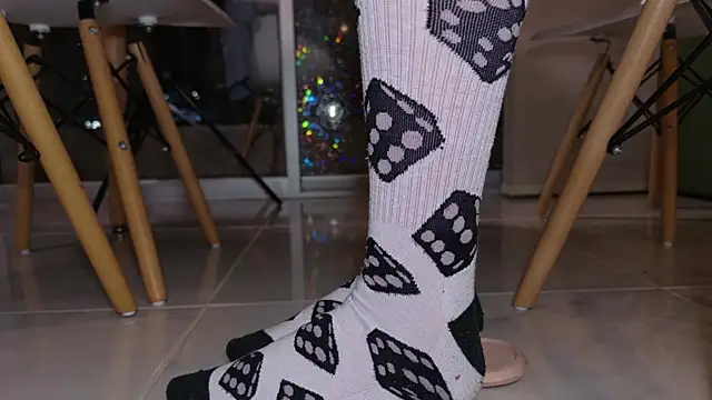 Snapshot of Feetbeth chatting on July 13, 2:03 am Feetbeth online show from July 13, 2:03 am